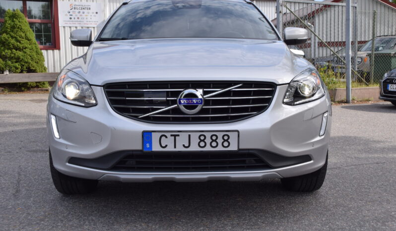 Volvo XC60 D4 AWD Summum Panorama B-Kamera Navi Euro 6 190hk Svensksåld-17 full