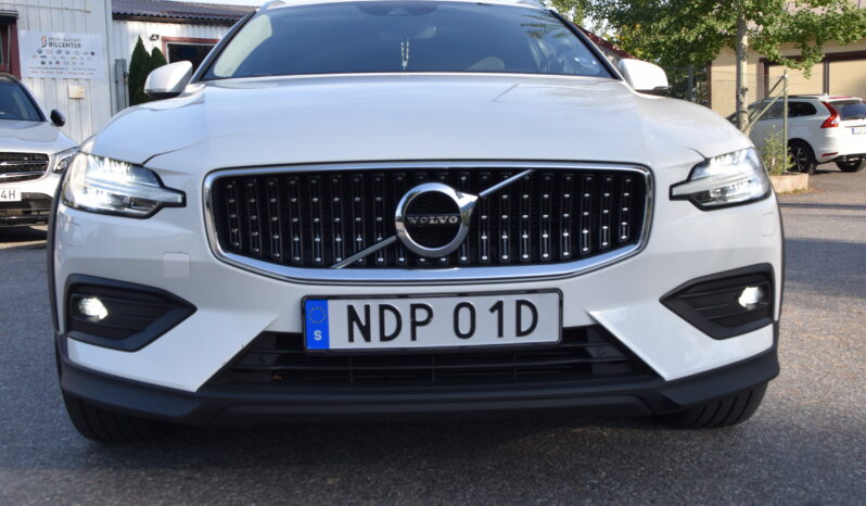 Volvo V60 Cross Country D4 AWD Geartronic Momentum Euro 6 190HK Svensksåld-20 full