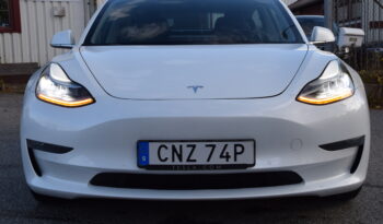 Tesla Model 3 Long Range AWD 440HK Skinn Panorama Svensksåld-19 full