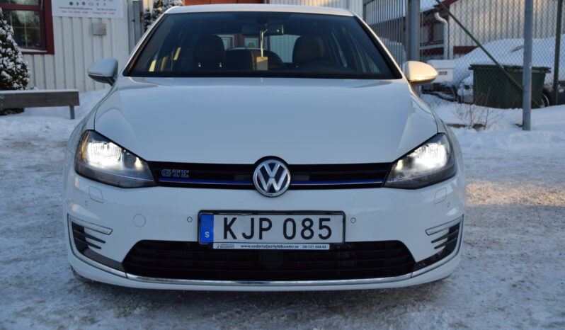 Volkswagen Golf GTE 1.4 TSI Plug in hybrid B_Värmare 204HK Svensksåld-16 full