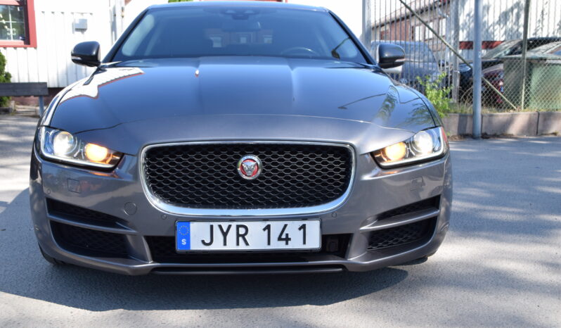 Jaguar XE 20d Euro 6 Skinn B_kamera Navi Auto Svensksåld-16 full