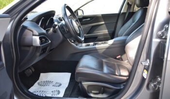 Jaguar XE 20d Euro 6 Skinn B_kamera Navi Auto Svensksåld-16 full