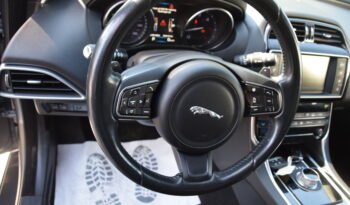 Jaguar XE 20d Euro 6 Skinn B_kamera Navi Auto Svensksåld-16 full