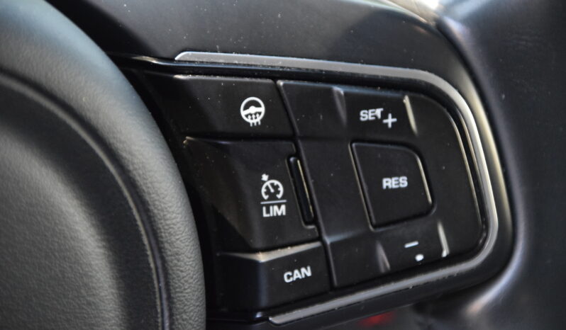 Jaguar XE 20d Euro 6 Skinn B_kamera Navi Auto Svensksåld-16 full