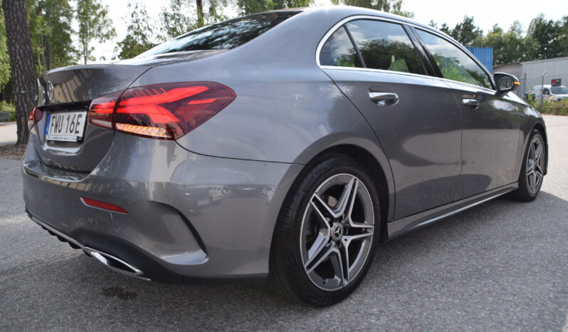 Mercedes-Benz A 200 Sedan AMG Sport Panorama Widescreen Euro 6 Svensksåld-22 full
