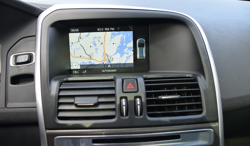 Volvo XC60 D4 Summum Panorama Navi Skinn Euro 6 Svensksåld-14 full