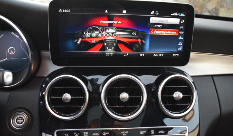 Mercedes-Benz C 220 T d 9G-Tronic Panorama AMG Line Värmare Svensksåld-19 full