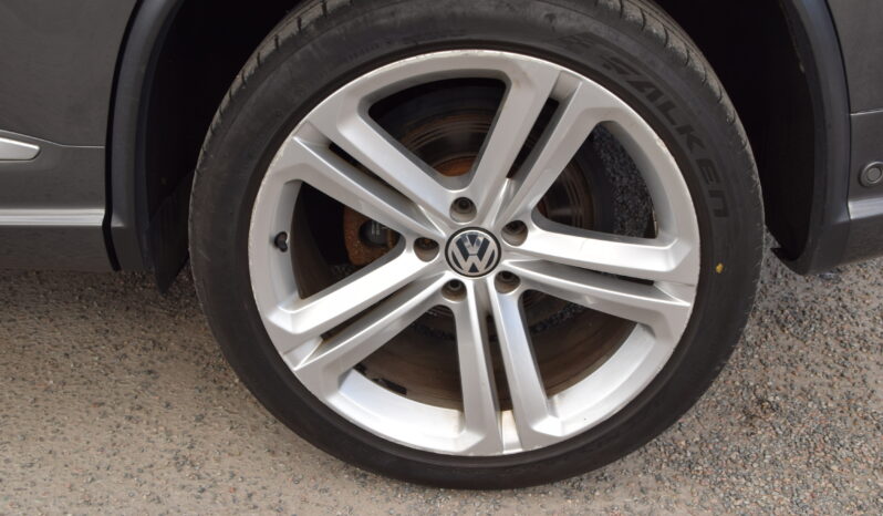 Volkswagen Tiguan 1.4 TSI 4Motion R-Line Sport & Style B_Kamera Svensksåld-14 full