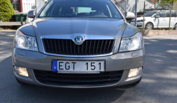 Skoda Octavia Kombi 1.6 TDI Elegance Euro 5 Auto Svensksåld-13 full