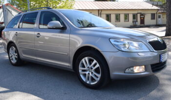 Skoda Octavia Kombi 1.6 TDI Elegance Euro 5 Auto Svensksåld-13 full