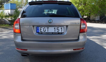 Skoda Octavia Kombi 1.6 TDI Elegance Euro 5 Auto Svensksåld-13 full