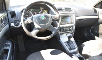 Skoda Octavia Kombi 1.6 TDI Elegance Euro 5 Auto Svensksåld-13 full