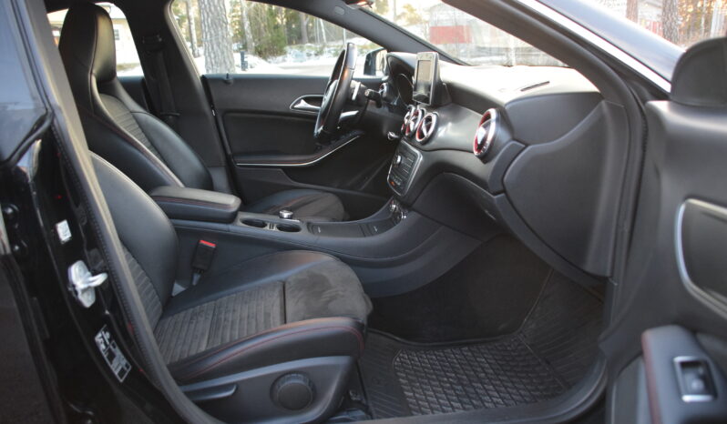 Mercedes-Benz CLA 220 d 7G-DCT AMG Sport Euro 6 Svensksåld-16 full