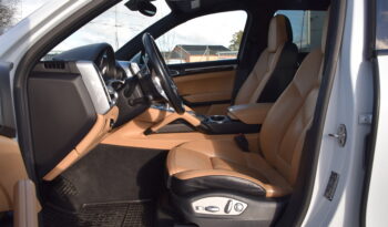 Porsche Cayenne 300HK TipTronic S Euro 6 Panorama Skinn-17 full
