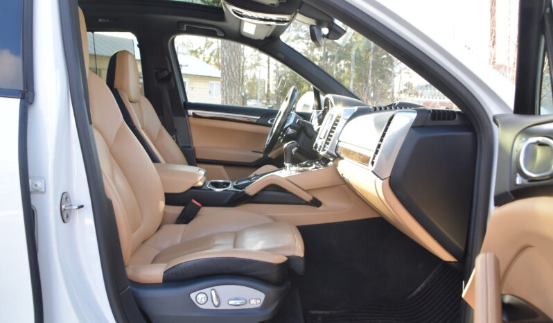 Porsche Cayenne 300HK TipTronic S Euro 6 Panorama Skinn-17 full