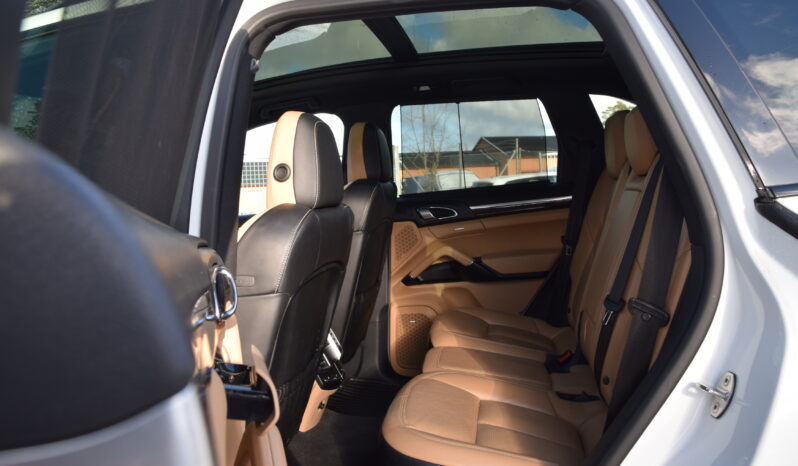 Porsche Cayenne 300HK TipTronic S Euro 6 Panorama Skinn-17 full
