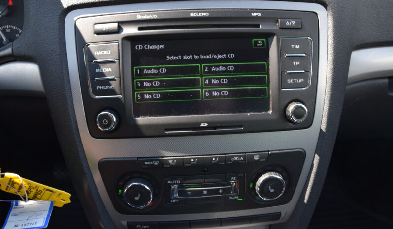 Skoda Octavia Kombi 1.6 TDI Elegance Euro 5 Auto Svensksåld-13 full