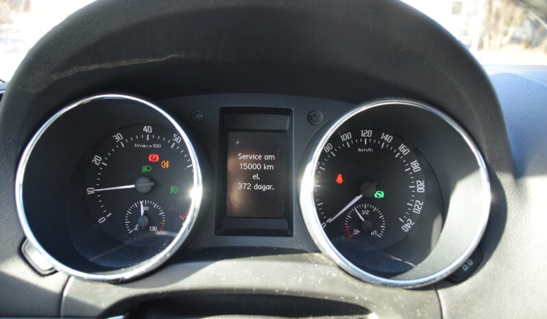 Skoda Yeti 1.2 TSI Experience Euro 5 Navi Auto Svensksåld-12 full
