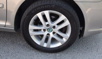 Skoda Octavia Kombi 1.6 TDI Elegance Euro 5 Auto Svensksåld-13 full