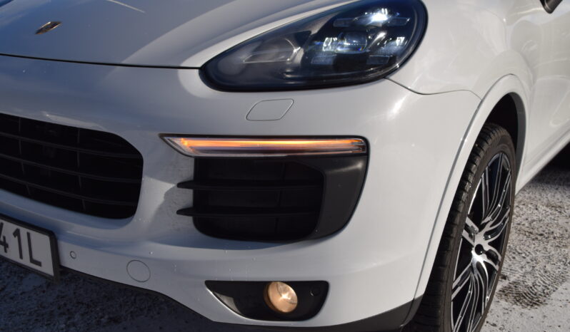 Porsche Cayenne 300HK TipTronic S Euro 6 Panorama Skinn-17 full