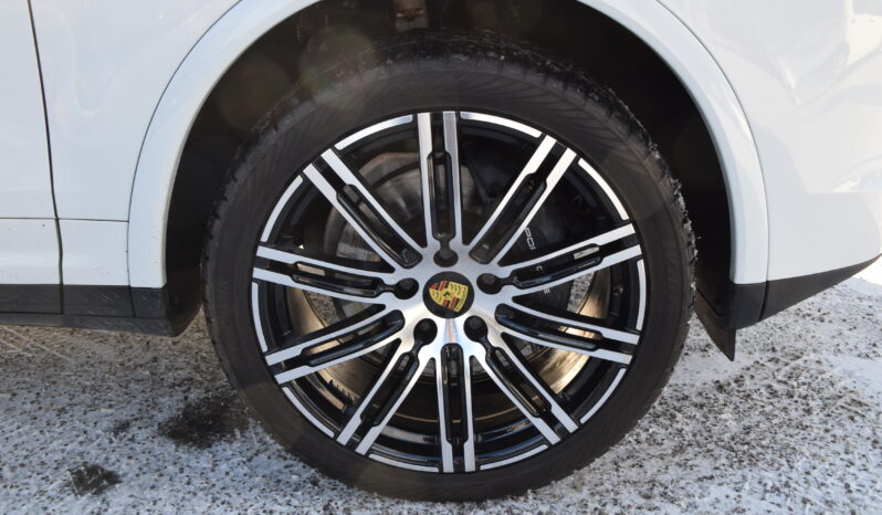 Porsche Cayenne 300HK TipTronic S Euro 6 Panorama Skinn-17 full