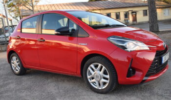 Toyota Yaris 1,5 Hybrid e-CVT Life Euro 6 P-Sensorer Svensksåld-17 full