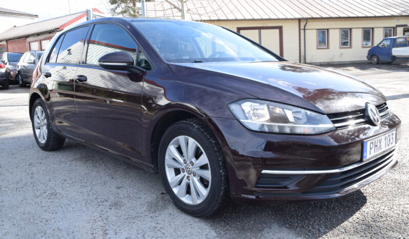 Volkswagen Golf 5-dörrar 1.6 TDI B-Kamera Euro 6 D-Värmare Svensksåld-17 full