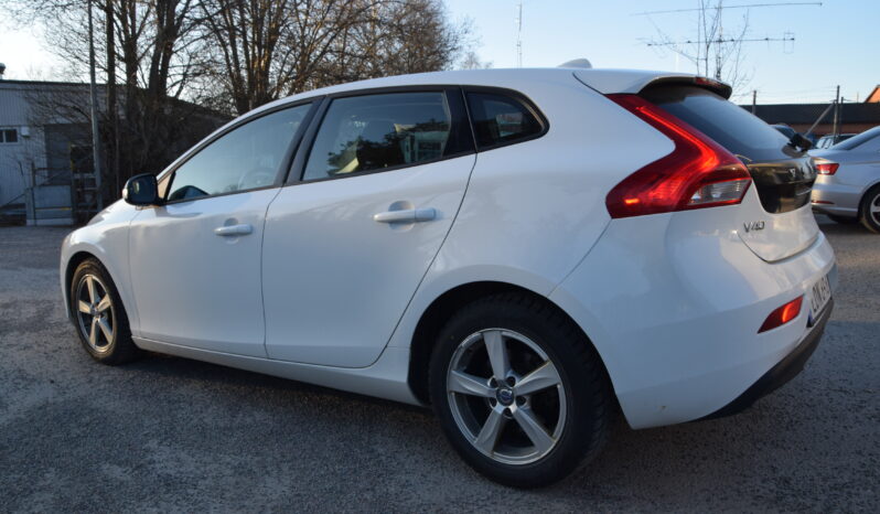 Volvo V40 D2 Kinetic Euro 6 D-Värmare Svensksåld-16 full