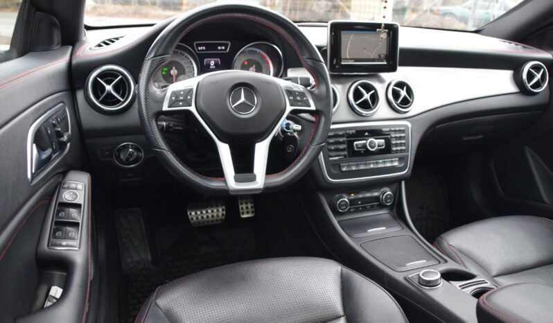 Mercedes-Benz CLA 200 Panorama AMG Sport Euro 6 B-Värmare Svensksåld-13 full