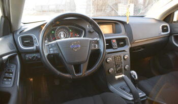 Volvo V40 D2 Kinetic Euro 6 D-Värmare Svensksåld-16 full