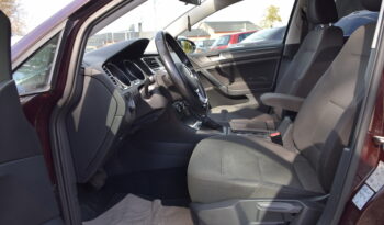 Volkswagen Golf 5-dörrar 1.6 TDI B-Kamera Euro 6 D-Värmare Svensksåld-17 full