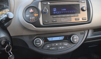 Toyota Yaris 1,5 Hybrid e-CVT Life Euro 6 P-Sensorer Svensksåld-17 full