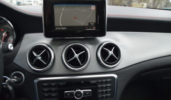 Mercedes-Benz CLA 200 Panorama AMG Sport Euro 6 B-Värmare Svensksåld-13 full
