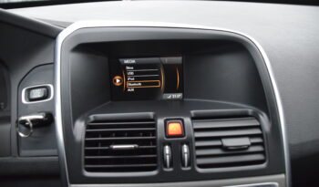 Volvo XC60 D4 Geartronic Momentum Euro 5 D-Värmare Skinn Svensksåld-13 full
