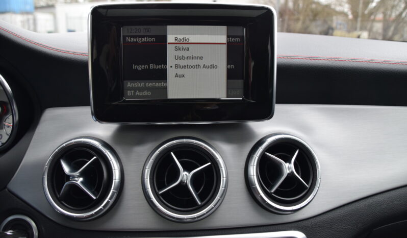 Mercedes-Benz CLA 200 Panorama AMG Sport Euro 6 B-Värmare Svensksåld-13 full