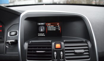 Volvo XC60 D4 Geartronic Momentum Euro 5 D-Värmare Skinn Svensksåld-13 full