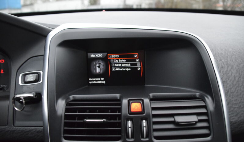 Volvo XC60 D4 Geartronic Momentum Euro 5 D-Värmare Skinn Svensksåld-13 full