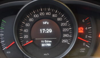 Volvo V40 D2 Kinetic Euro 6 D-Värmare Svensksåld-16 full
