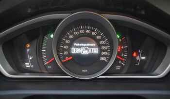 Volvo V40 D2 Kinetic Euro 6 D-Värmare Svensksåld-16 full