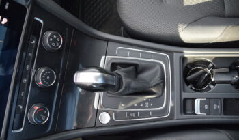 Volkswagen Golf 5-dörrar 1.6 TDI B-Kamera Euro 6 D-Värmare Svensksåld-17 full