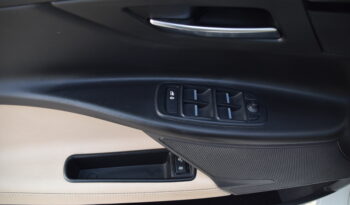Jaguar XE 20t Euro 6 Navi Skinn B-Kamera Dragkrok Svensksåld-19 full