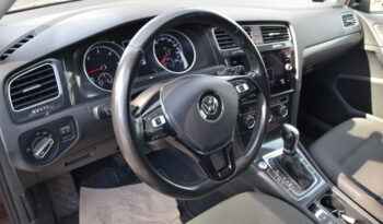 Volkswagen Golf 5-dörrar 1.6 TDI B-Kamera Euro 6 D-Värmare Svensksåld-17 full