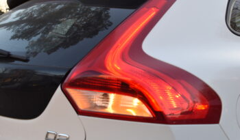Volvo V40 D2 Kinetic Euro 6 D-Värmare Svensksåld-16 full