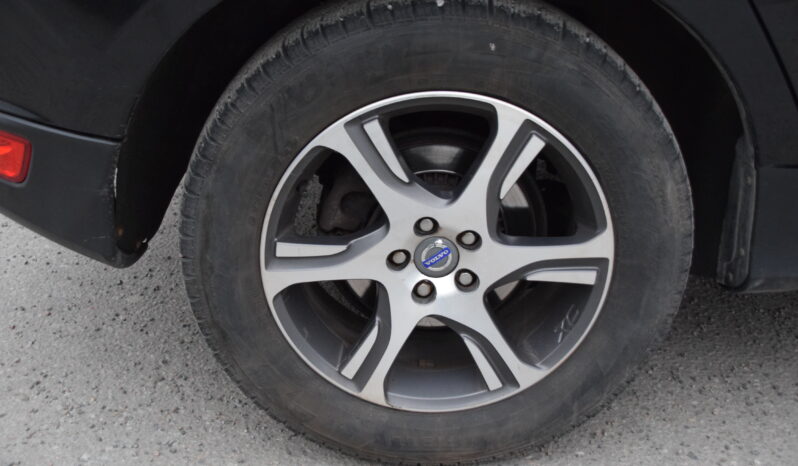 Volvo XC60 D4 Geartronic Momentum Euro 5 D-Värmare Skinn Svensksåld-13 full
