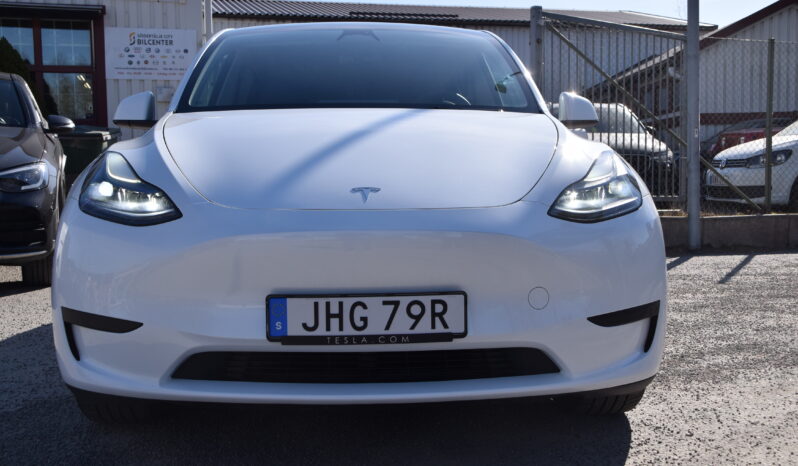 Tesla Model Y Standard Range RWD Panorama Dragkrok Moms Bil Svensksåld-23 full
