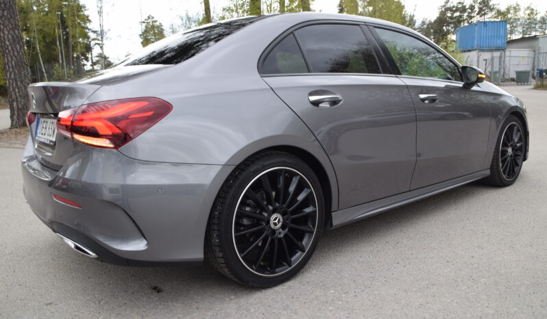 Mercedes-Benz A 180 Sedan 7G-DCT AMG Sport Euro 6 B-Värmare Svensksåld-22 full