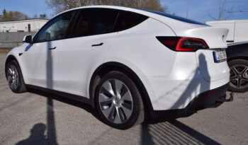 Tesla Model Y Standard Range RWD Panorama Dragkrok Moms Bil Svensksåld-23 full