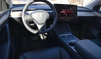 Tesla Model Y Standard Range RWD Panorama Dragkrok Moms Bil Svensksåld-23 full