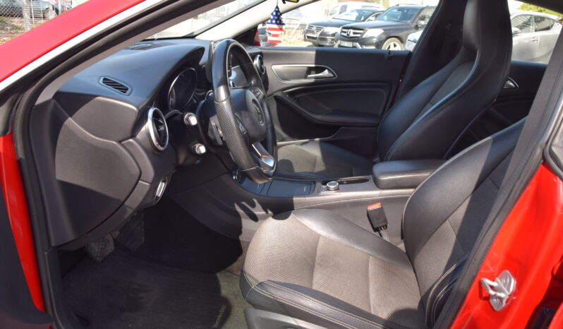 Mercedes-Benz CLA 180 7G-DCT Euro 6 B-Kamera Navi Auto Svensksåld-15 full