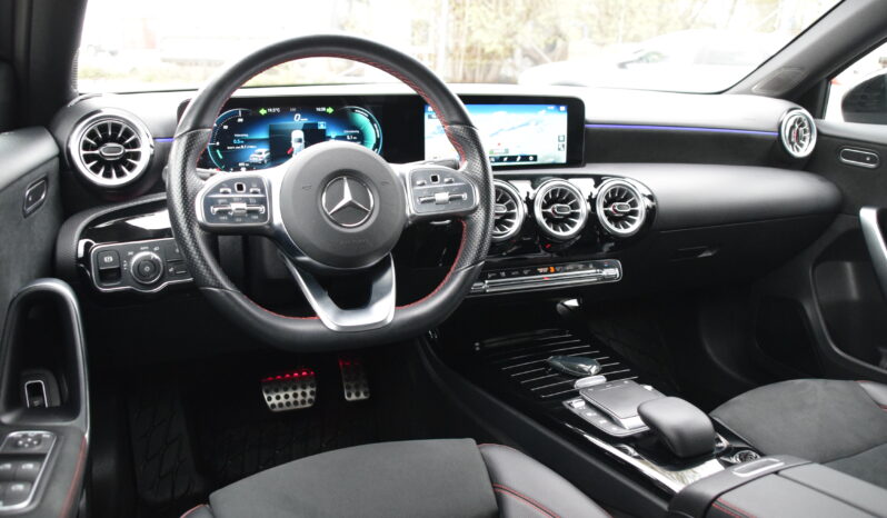 Mercedes-Benz A 180 Sedan 7G-DCT AMG Sport Euro 6 B-Värmare Svensksåld-22 full